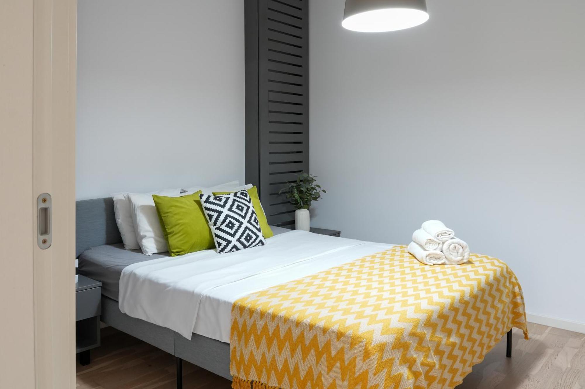 Sara - Stylish Apt With Balcony Near Piata Obor Bucharest Exterior photo